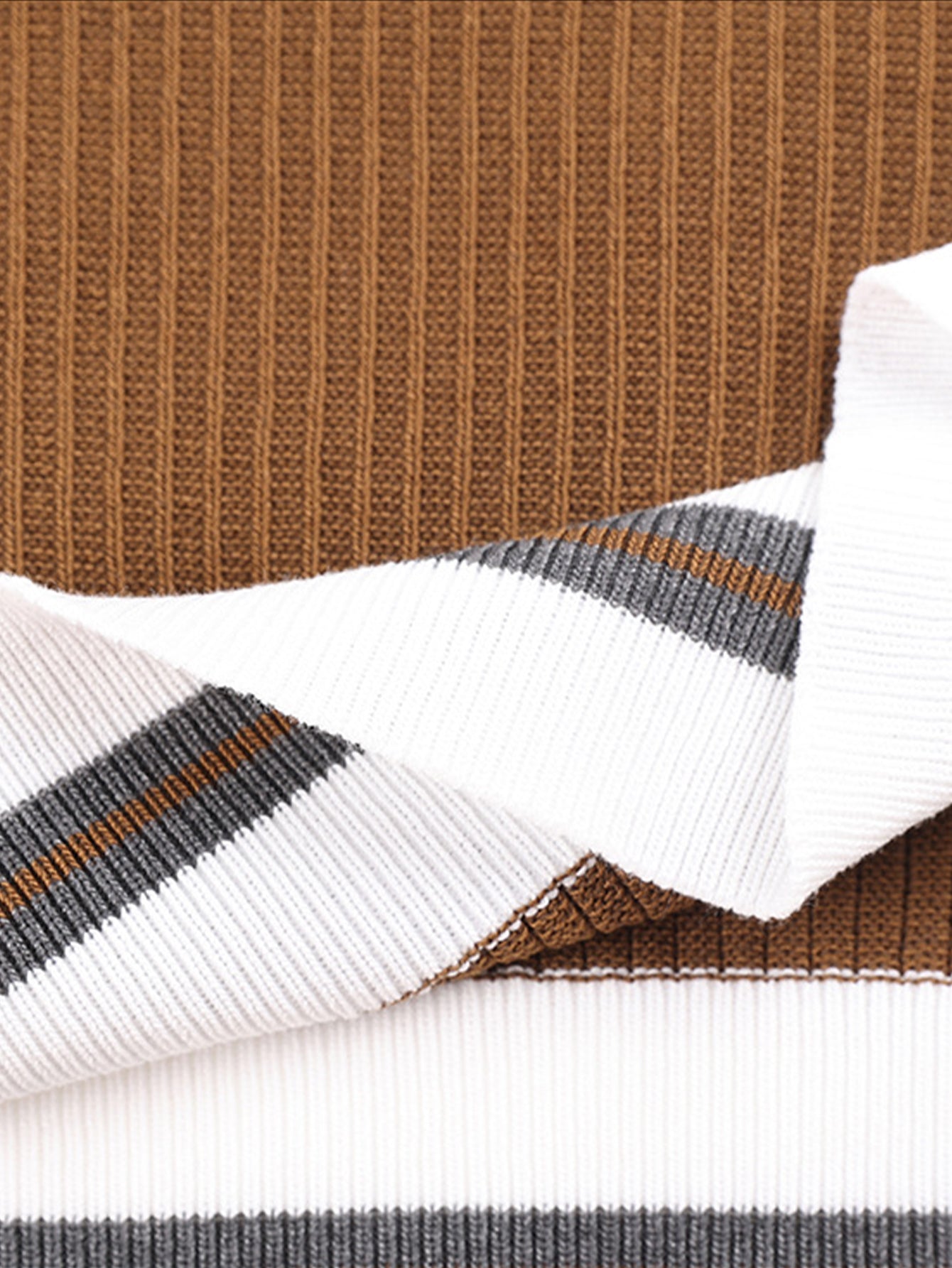 Textured Contrast Crew Neck Knit T-Shirt & Slim Fit Tapered Trousers