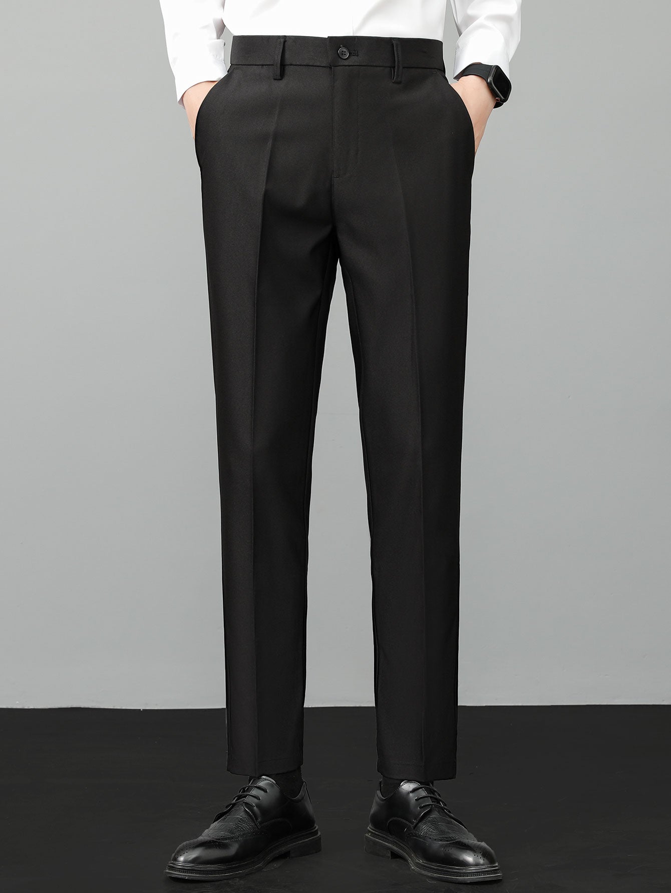 Contrast Trim Crew Neck Knit T-Shirt & Slim Fit Tapered Trousers