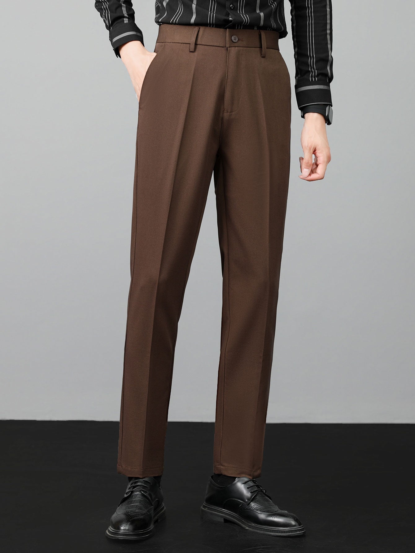 Contrast Trim Textured Zipper Knit Polo & Slim Fit Tapered Trousers