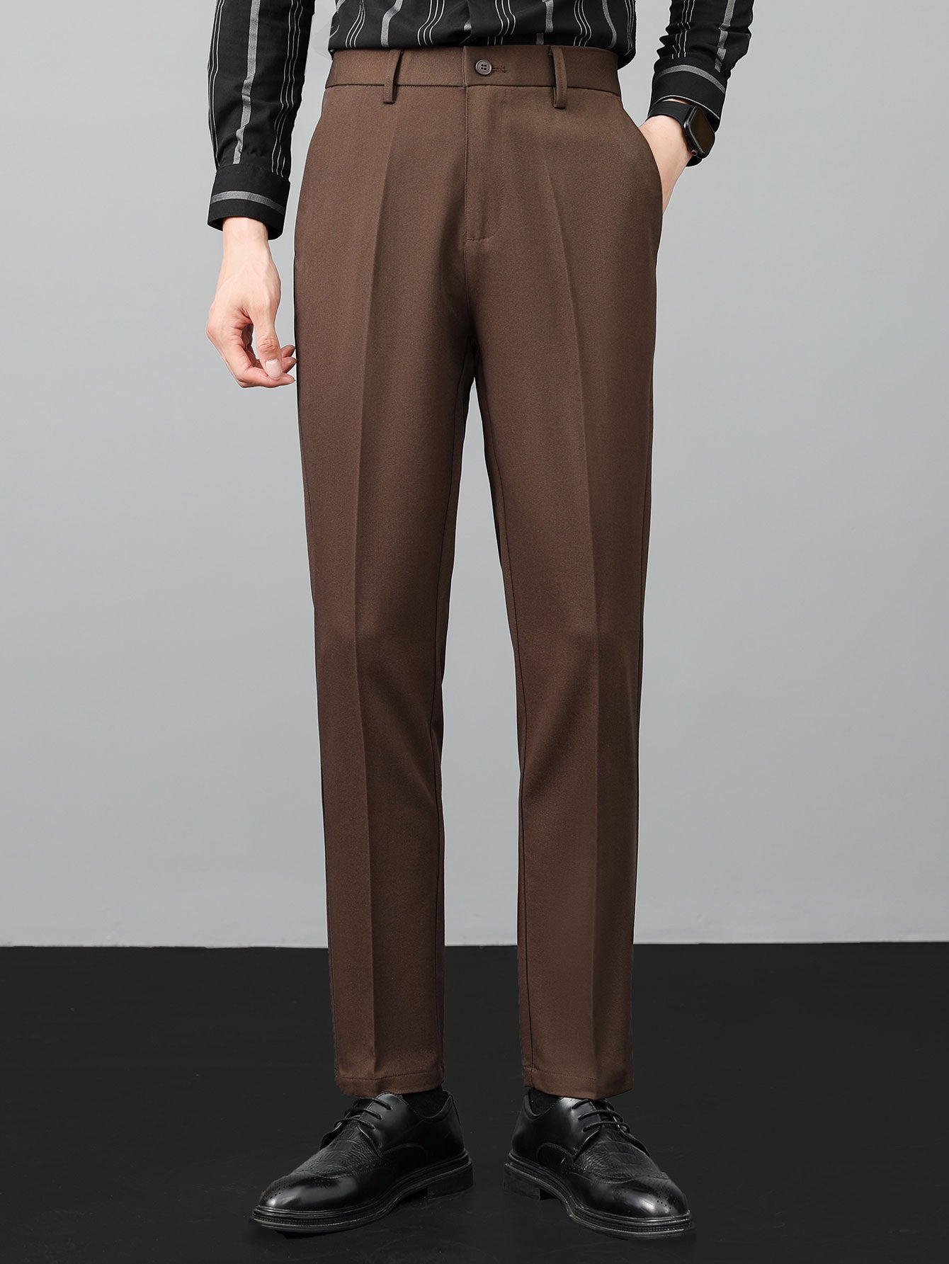 Contrast Trim Crew Neck Knit T-Shirt & Slim Fit Tapered Trousers